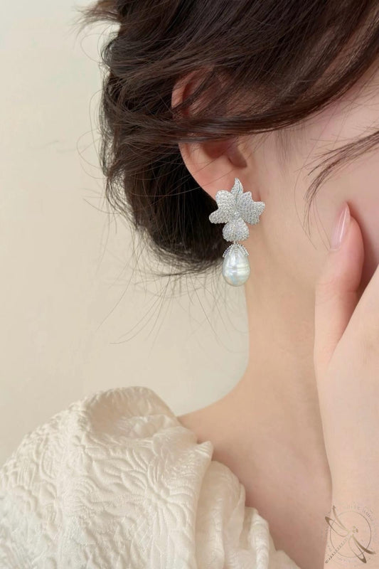Galla Baroque Pearl Earrings